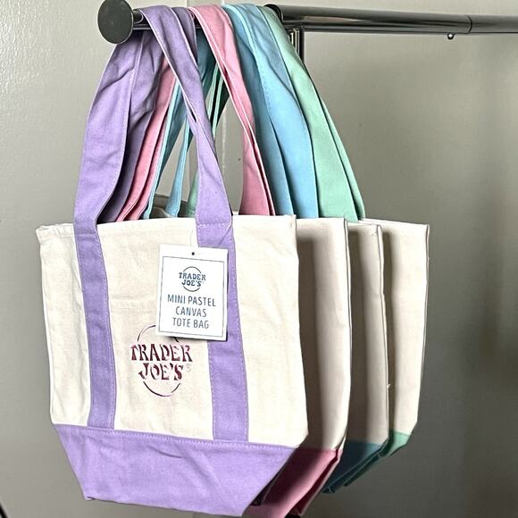 4 Trader Joe's Pastel Mini Canvas Tote Bags 2025 LTD EDITION NWT Beach - Picture 1 of 1